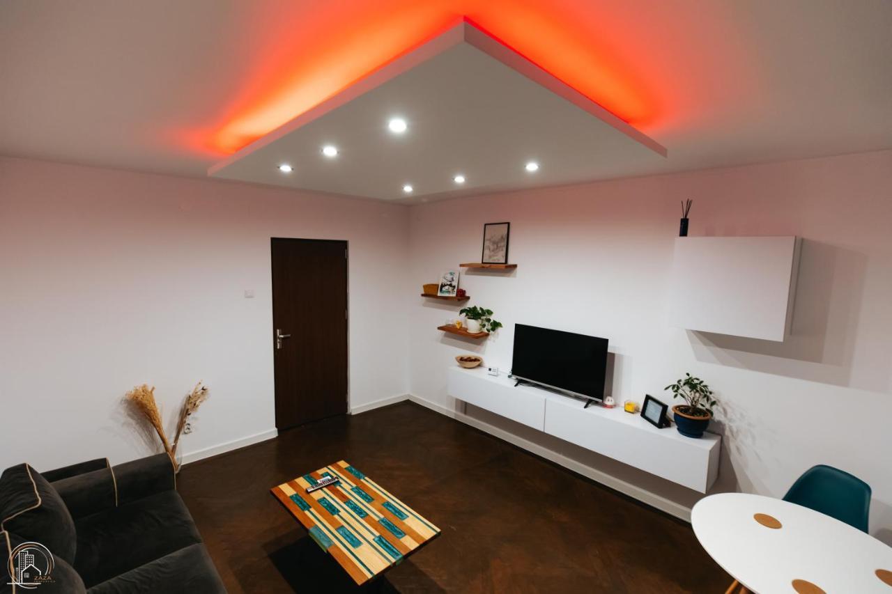 Zaza Apartament - Central Area, With Balcony Târgu Jiu Eksteriør bilde