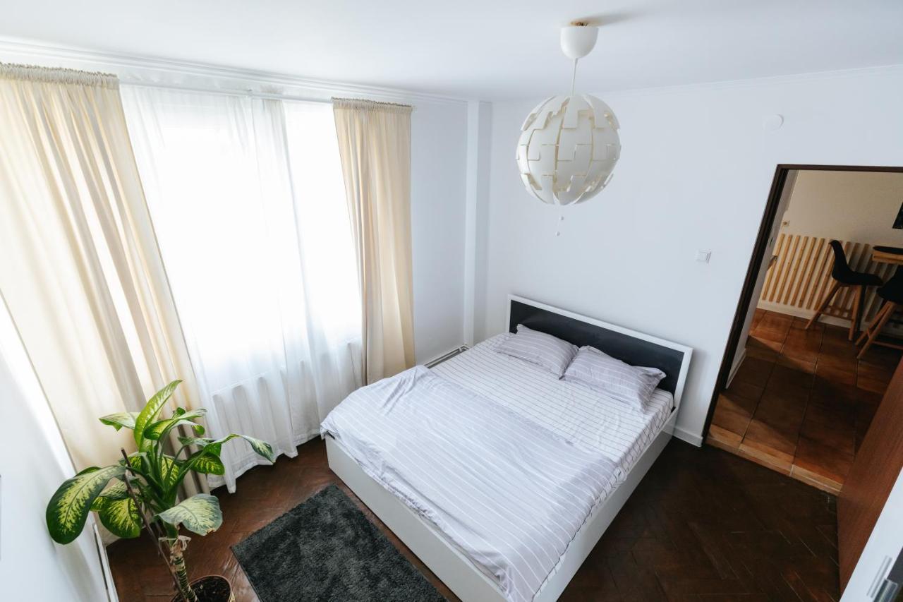 Zaza Apartament - Central Area, With Balcony Târgu Jiu Eksteriør bilde