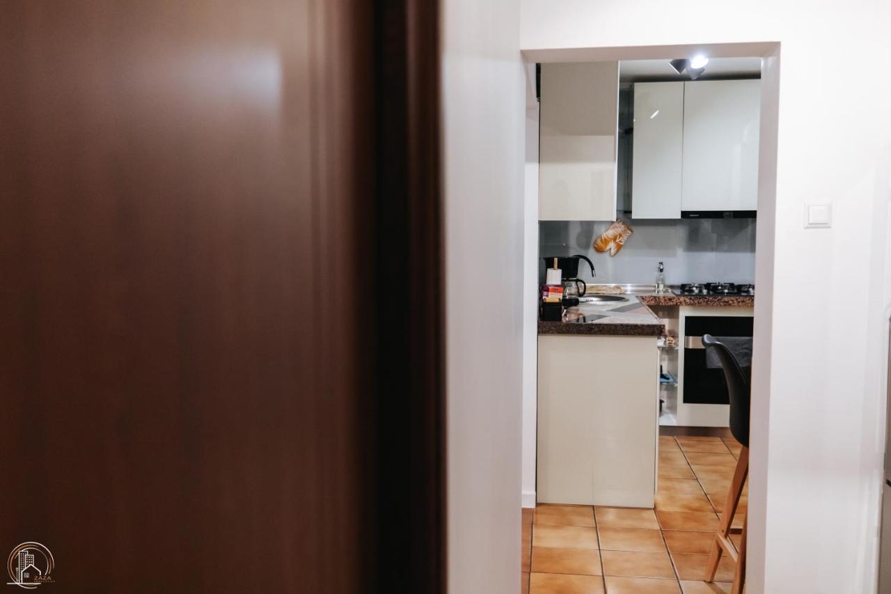 Zaza Apartament - Central Area, With Balcony Târgu Jiu Eksteriør bilde
