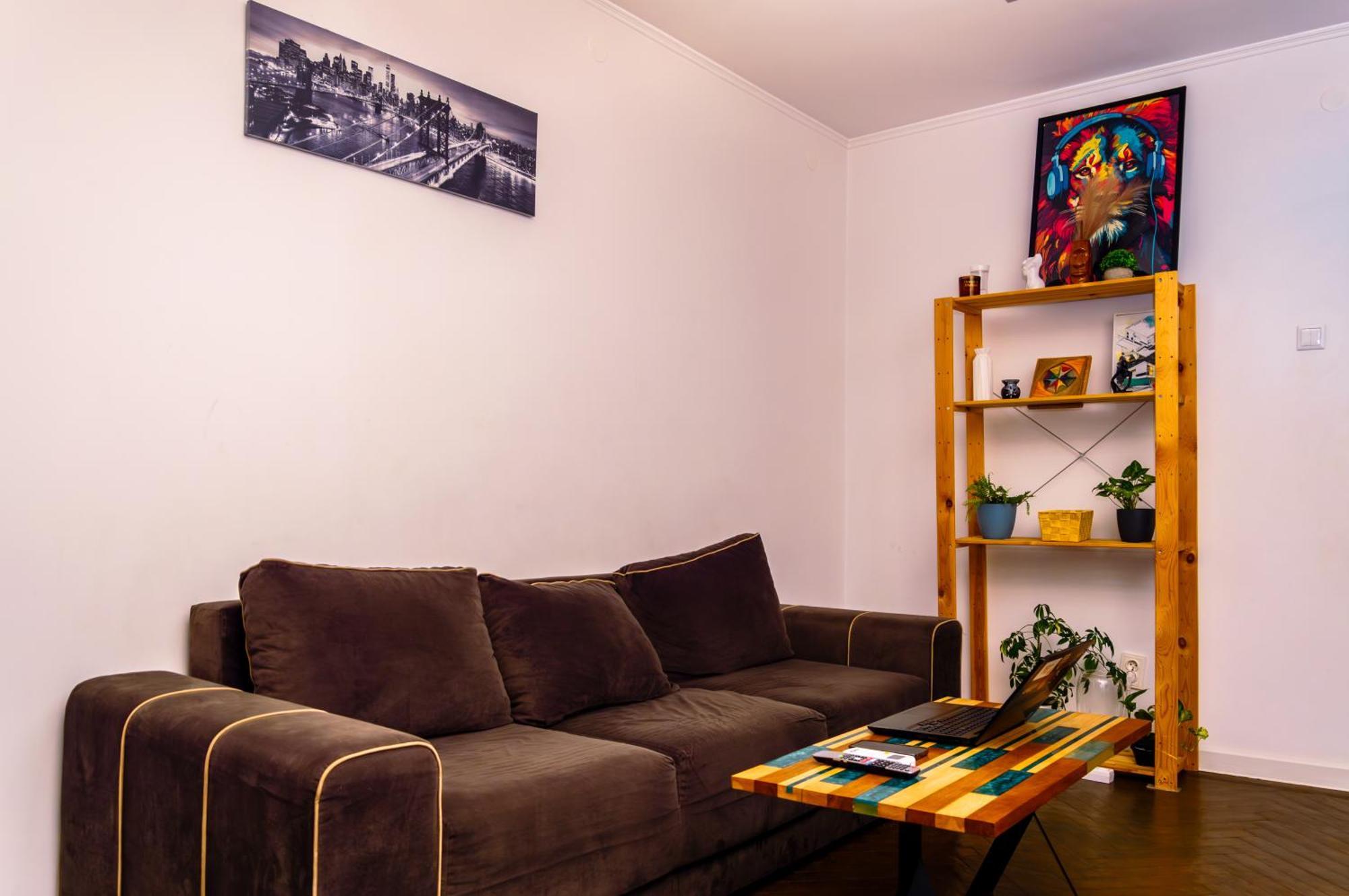 Zaza Apartament - Central Area, With Balcony Târgu Jiu Eksteriør bilde